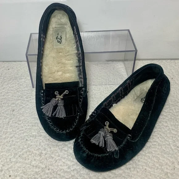 ugg lizzy black